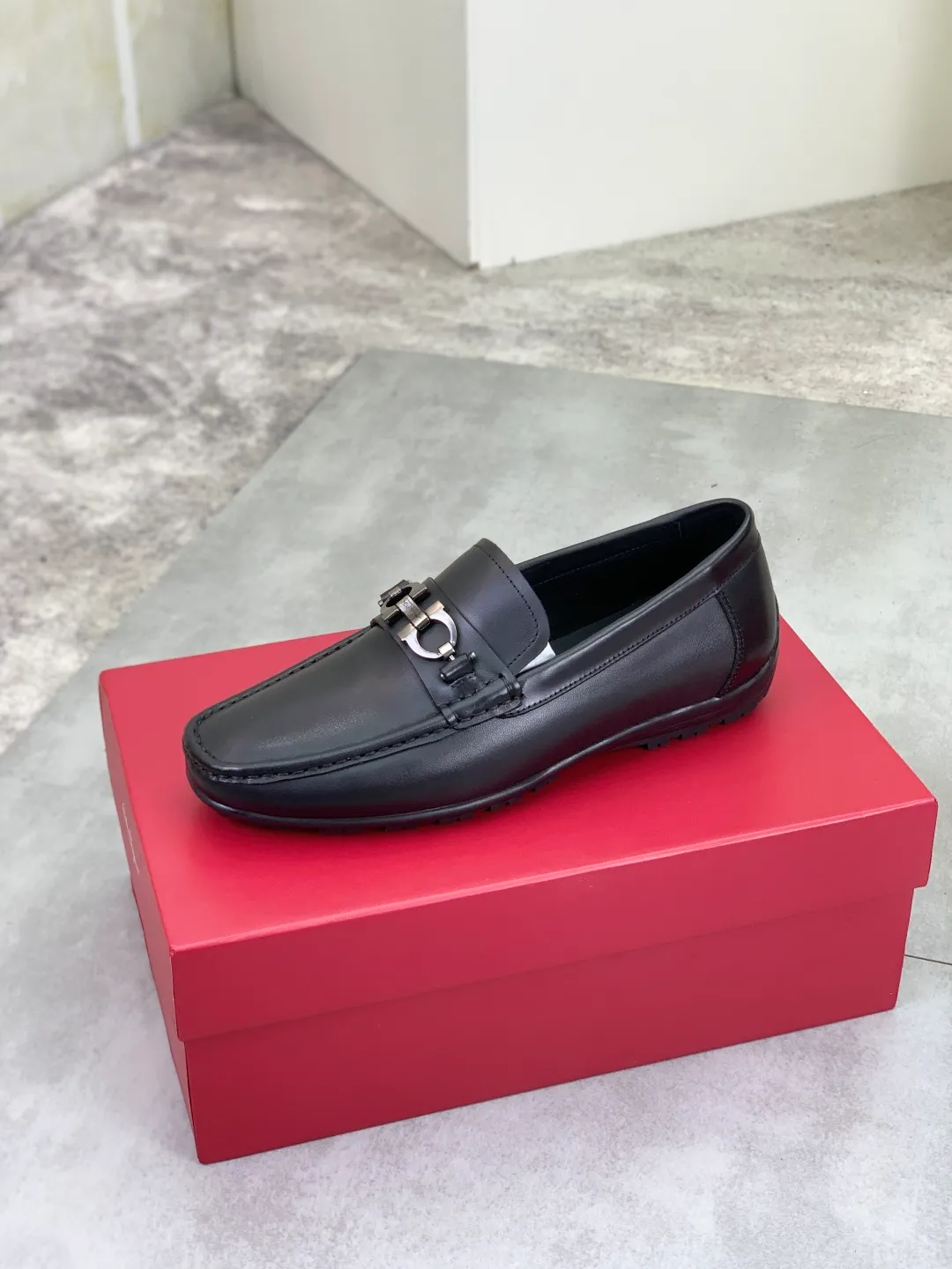 Men's shoes 💰P480 new high quality [Ferragamo/Ferragamo] latest model original imported calfskin, imported cowhide lining + original luxury metal buckle + original combination outsole Comparison without pressure Code number: 38-44 (45 customized)